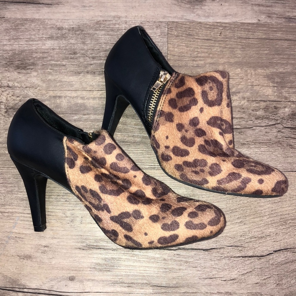 Dexflex Comfort Leopard Booties 6.5